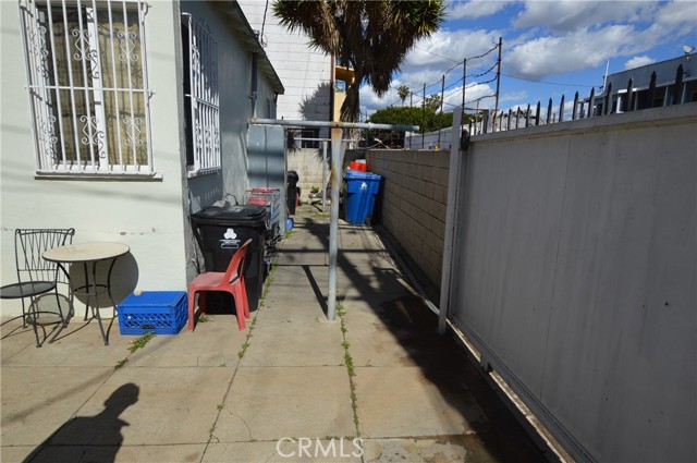 Detail Gallery Image 24 of 33 For 1324 Magnolia Ave, Los Angeles,  CA 90006 - – Beds | – Baths