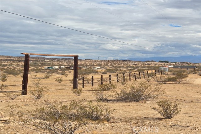 Detail Gallery Image 6 of 12 For 45750 250, Lake Los Angeles,  CA 93535 - – Beds | – Baths