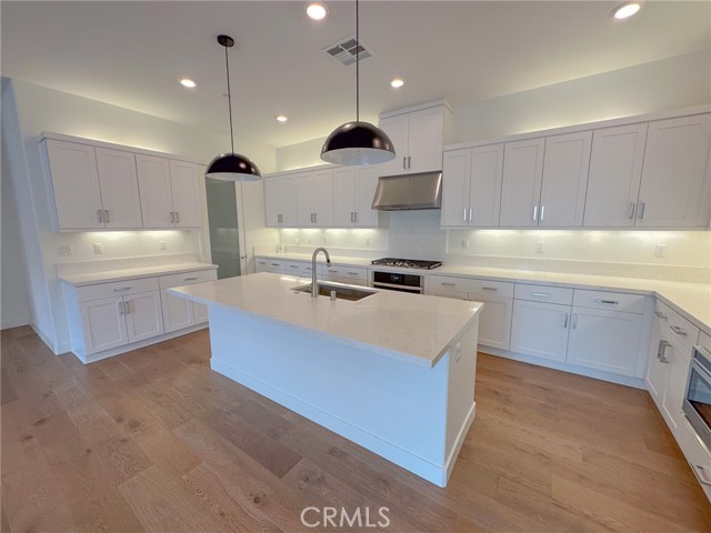 178 Waypoint, Tustin CA: https://media.crmls.org/medias/c99cad5d-6f90-4c3a-840f-d3434e751020.jpg