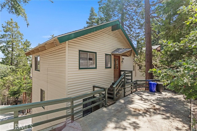 593 Clubhouse, Twin Peaks CA: https://media.crmls.org/medias/c99dee04-2421-4caa-ac56-f24c3c6bae8a.jpg
