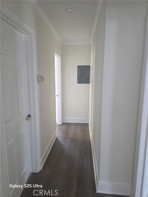 Detail Gallery Image 13 of 18 For 521 E Valencia Ave a,  Burbank,  CA 91501 - 2 Beds | 2 Baths