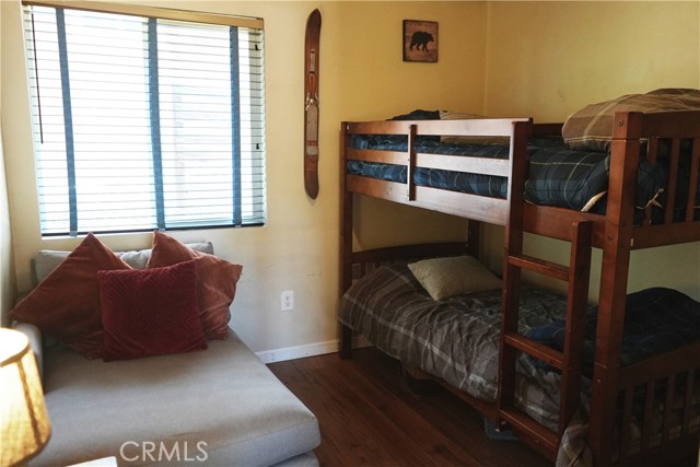 Detail Gallery Image 10 of 19 For 657 Moreno Ln, Sugarloaf,  CA 92386 - 2 Beds | 1 Baths