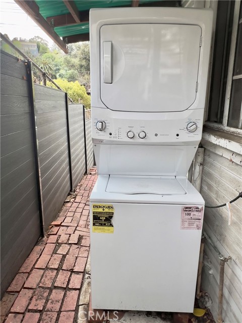 Detail Gallery Image 17 of 20 For 1915 Echo Park, Los Angeles,  CA 90026 - 2 Beds | 1 Baths