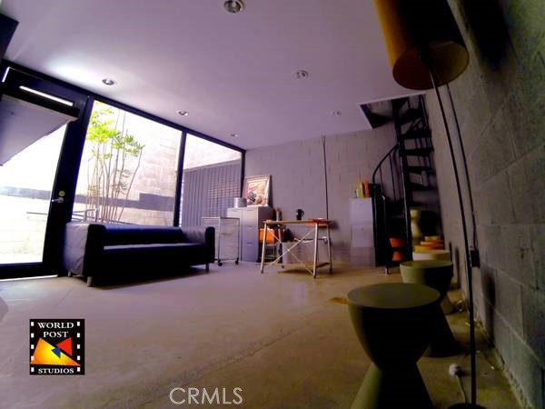 11417 Miranda Street, North Hollywood (los Angeles), California 91601, ,Commercial Lease,For Rent,11417 Miranda Street,CRSR25022604