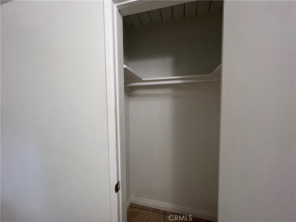 https://media.crmls.org/medias/c99f78c3-f67b-4728-a9f3-8a687dd89be6.jpg?preset=X-Large
