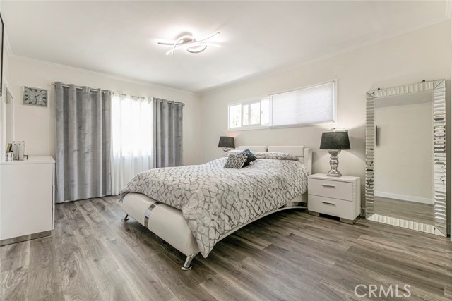 15409 Wyandotte Street, Van Nuys CA: https://media.crmls.org/medias/c99f8c66-d19d-4d81-9540-779ea82b6921.jpg