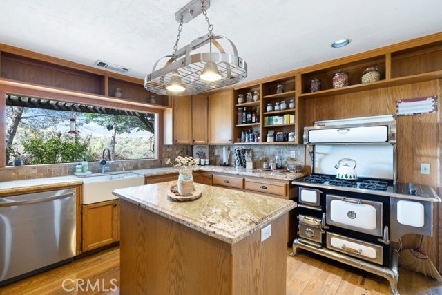 Detail Gallery Image 7 of 71 For 39330 W Hwy 198, Coalinga,  CA 93210 - 4 Beds | 3 Baths