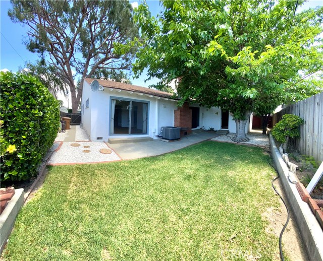 Detail Gallery Image 17 of 19 For 1212 W Oak Ave, Fullerton,  CA 92833 - 5 Beds | 2 Baths