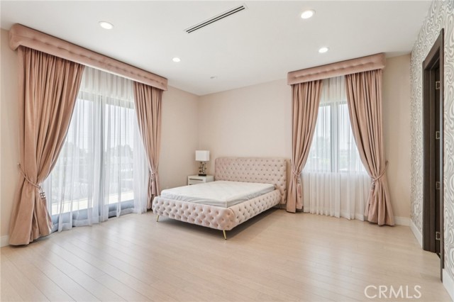 10418 Rubio Avenue, Granada Hills CA: https://media.crmls.org/medias/c9a12c3a-b2e9-47ef-a1fd-4cdc81db077c.jpg