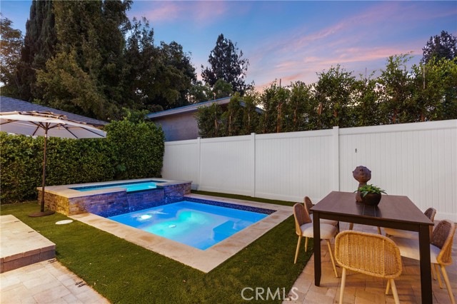 Detail Gallery Image 30 of 32 For 12947 La Maida St, Sherman Oaks,  CA 91423 - 4 Beds | 3 Baths
