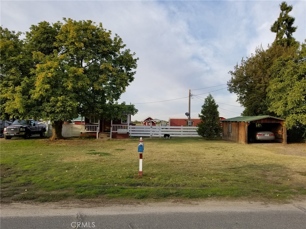 https://media.crmls.org/medias/c9a16bfb-b945-4b82-bf6c-5daa785752a3.jpg?preset=X-Large