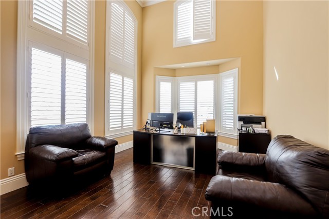 23180 Gray Fox Drive, Canyon Lake CA: https://media.crmls.org/medias/c9a1a78e-f978-463e-a67a-d6e4add06947.jpg