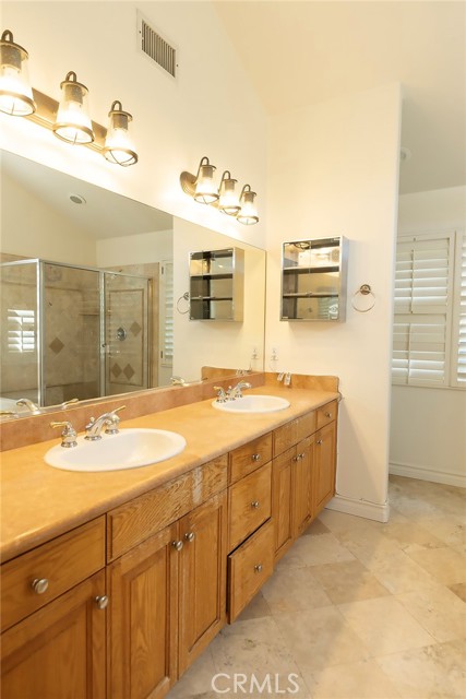 1928 Ruhland Avenue, Redondo Beach CA: https://media.crmls.org/medias/c9a1e94f-1027-4355-b943-c53d010d8b9f.jpg
