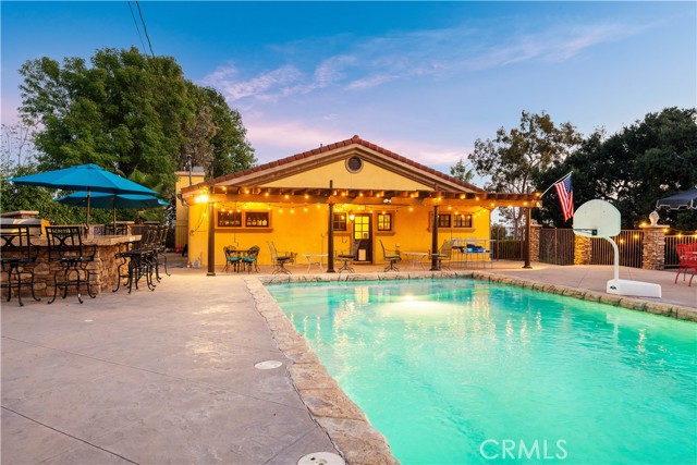 Detail Gallery Image 6 of 66 For 607 West, La Habra Heights,  CA 90631 - 5 Beds | 4 Baths