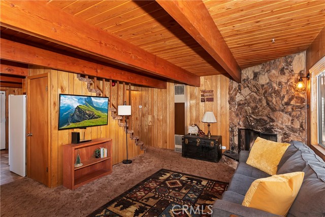 Detail Gallery Image 4 of 31 For 1036 Robinhood Bld, Big Bear City,  CA 92314 - 2 Beds | 1 Baths