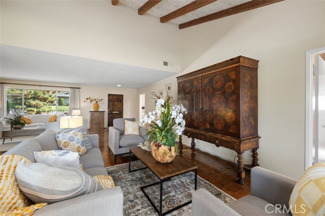 Detail Gallery Image 16 of 58 For 1315 Riviera Dr, Pasadena,  CA 91107 - 3 Beds | 2 Baths