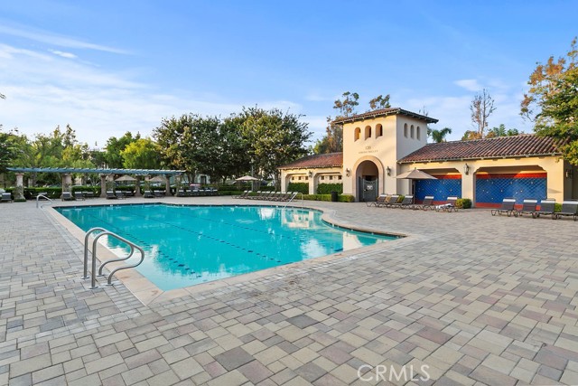 17 Crescent City, Irvine CA: https://media.crmls.org/medias/c9a4d706-9dd7-40ab-a336-c4d2169ad497.jpg