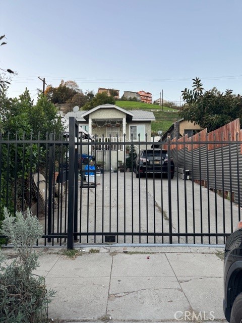 5063 Alhambra, Los Angeles CA: https://media.crmls.org/medias/c9a53c36-59a0-4a9f-90d0-713a67e50144.jpg