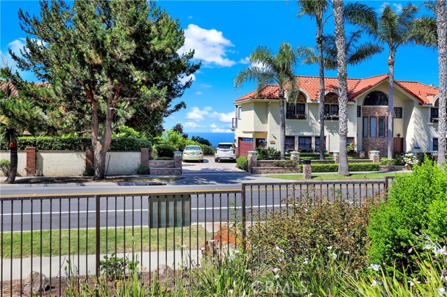 Detail Gallery Image 42 of 50 For 27112 Mill Pond #2,  Dana Point,  CA 92624 - 2 Beds | 2/1 Baths