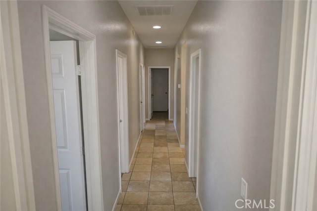 Detail Gallery Image 5 of 9 For 11807 Desert Glen, Adelanto,  CA 92301 - 4 Beds | 2 Baths