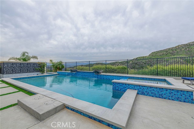 Detail Gallery Image 47 of 67 For 25035 Hidden Willow, Canyon Country,  CA 91387 - 5 Beds | 4 Baths