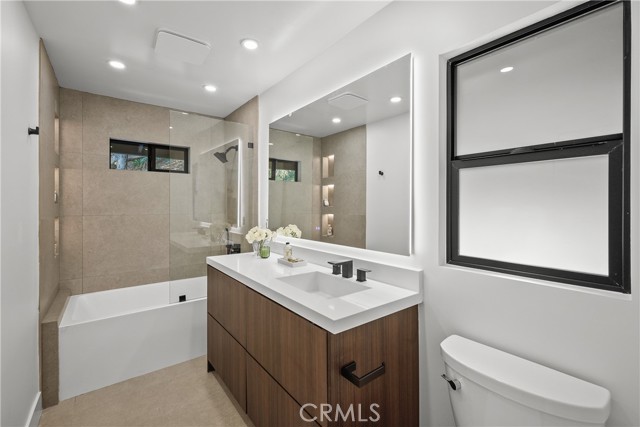 2115 E Santiago Street, Covina CA: https://media.crmls.org/medias/c9a8170d-c82e-4551-a761-63a295d4ae59.jpg