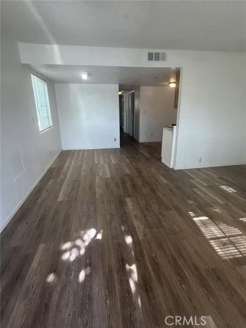 38434 10th St E, Palmdale CA: https://media.crmls.org/medias/c9a86b2b-92d5-47f9-893c-3379c2213990.jpg
