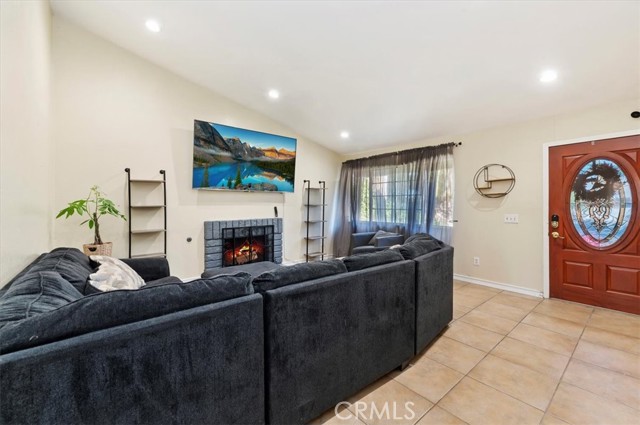 Detail Gallery Image 9 of 30 For 14818 Bluebell Dr, Chino Hills,  CA 91709 - 4 Beds | 2 Baths