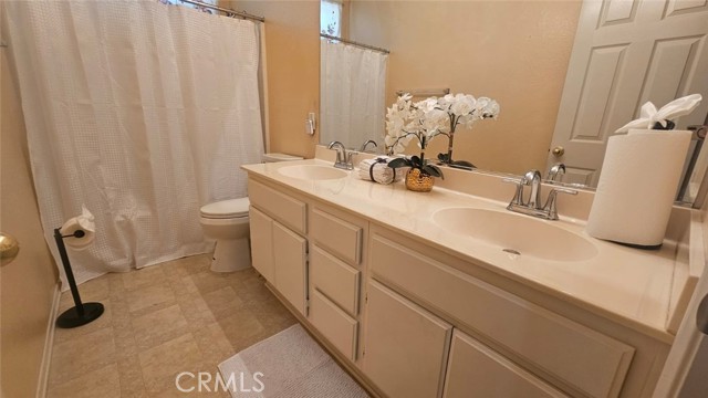 Detail Gallery Image 12 of 22 For 4132 Crooked Stick, Corona,  CA 92883 - 4 Beds | 2 Baths