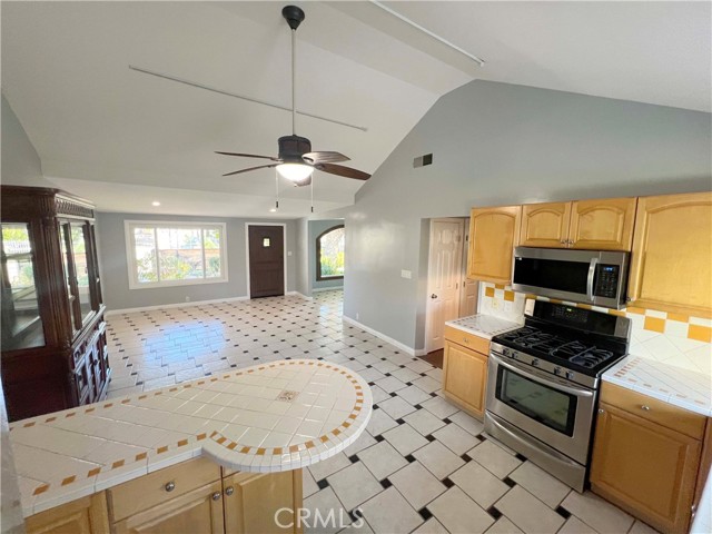 Detail Gallery Image 13 of 24 For 6447 Cleon Ave, North Hollywood,  CA 91606 - 3 Beds | 2 Baths