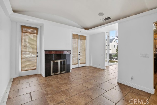 Detail Gallery Image 8 of 75 For 5580 E Saint Irmo Walk, Long Beach,  CA 90803 - 3 Beds | 2/1 Baths