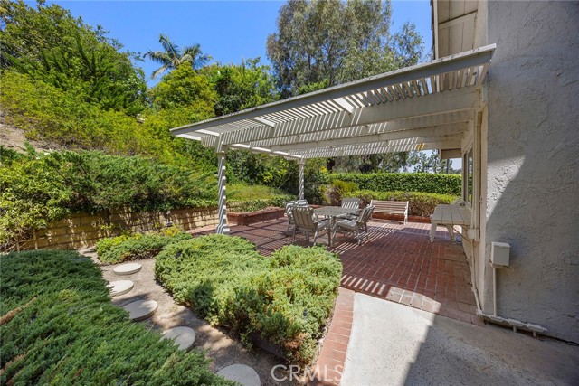 5409 Willowick Circle, Anaheim Hills CA: https://media.crmls.org/medias/c9a9fa2e-8e85-47d7-a3c7-86d500750589.jpg