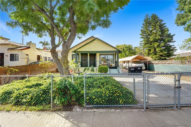 Detail Gallery Image 2 of 35 For 3010 Boulder, Los Angeles,  CA 90063 - 3 Beds | 2 Baths