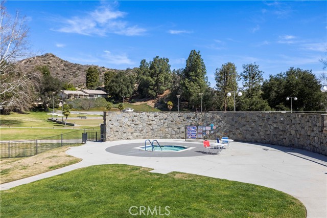 Detail Gallery Image 26 of 34 For 26838 -C Avenue of the Oaks #C,  Newhall,  CA 91321 - 2 Beds | 2 Baths