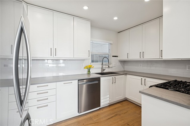 Detail Gallery Image 4 of 24 For 620 1/2 Acacia Ave, Corona Del Mar,  CA 92625 - 2 Beds | 2 Baths