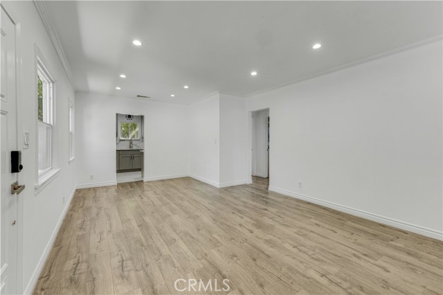 Detail Gallery Image 6 of 48 For 7611 Yates St, Tujunga,  CA 91042 - 2 Beds | 2 Baths