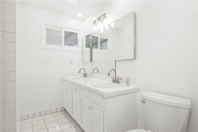 Detail Gallery Image 28 of 49 For 3440 Lama Ave, Long Beach,  CA 90808 - 4 Beds | 2 Baths