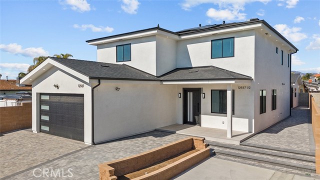 Detail Gallery Image 3 of 39 For 12937 W Kilikia Dr, North Hollywood,  CA 91605 - 4 Beds | 4 Baths