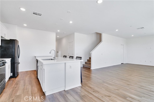 Detail Gallery Image 13 of 48 For 14707 Gulfstream Ln, Moreno Valley,  CA 92553 - 5 Beds | 2/1 Baths