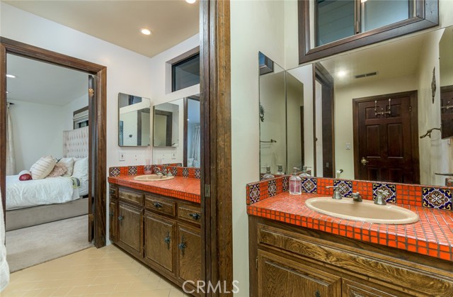 Detail Gallery Image 49 of 76 For 420 Inverness Dr, La Canada Flintridge,  CA 91011 - 6 Beds | 5/1 Baths