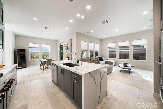 Detail Gallery Image 10 of 45 For 160 Tivoli, Lake Forest,  CA 92630 - 4 Beds | 4/1 Baths