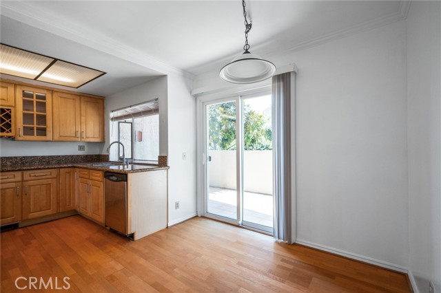 54 Hilltop Circle, Rancho Palos Verdes CA: https://media.crmls.org/medias/c9ace2a5-ce68-4521-ad3d-b711aaee5e0f.jpg
