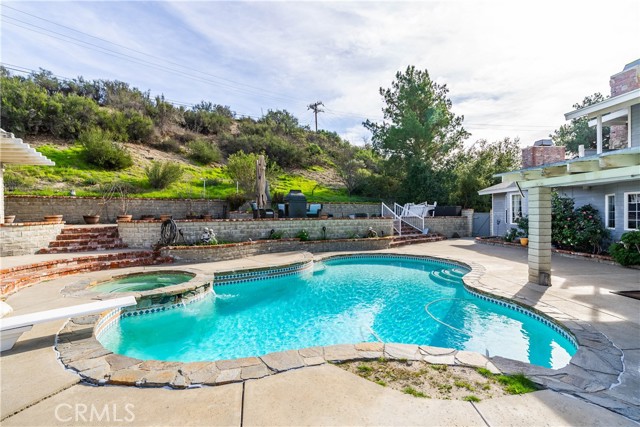 28132 Oak Spring Canyon, Canyon Country CA: https://media.crmls.org/medias/c9adb9f1-fff7-44e2-a6c7-149dfa746a97.jpg