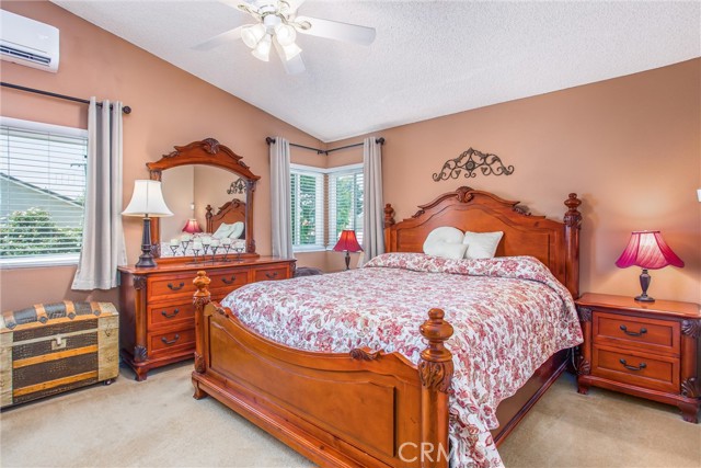 100 Waters Court, Redlands CA: https://media.crmls.org/medias/c9ae7f62-6cac-46e5-b047-1f1aef4995d7.jpg