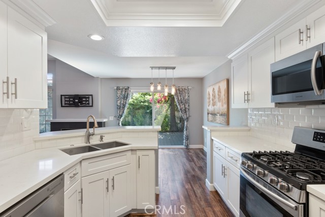 Detail Gallery Image 15 of 51 For 13592 Eucalyptus St, Tustin,  CA 92782 - 3 Beds | 2/1 Baths