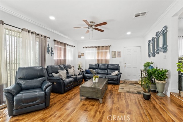 Detail Gallery Image 10 of 52 For 14870 Hubbard, Sylmar,  CA 91342 - 3 Beds | 2 Baths