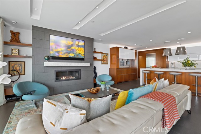 Detail Gallery Image 10 of 73 For 1088 Del Mar Ave, Laguna Beach,  CA 92651 - 4 Beds | 4/1 Baths