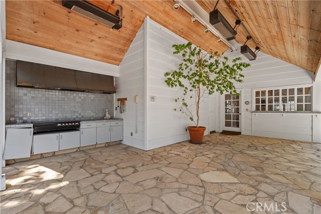 Detail Gallery Image 34 of 50 For 4751 Westchester Dr, Woodland Hills,  CA 91364 - 5 Beds | 7 Baths