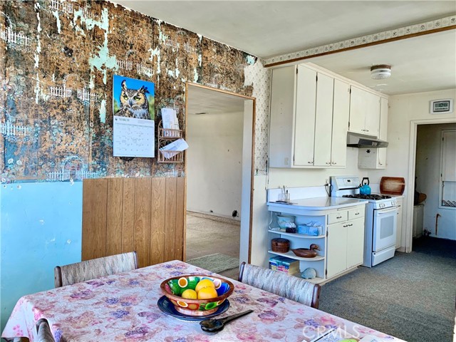 912 Ynez Avenue, Redondo Beach, California 90277, 4 Bedrooms Bedrooms, ,2 BathroomsBathrooms,Residential,Sold,Ynez,SB22045956