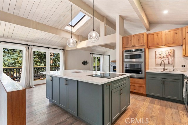 771 Silver Tip Drive, Big Bear Lake, CA 92315